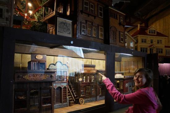 The Great American Dollhouse Museum